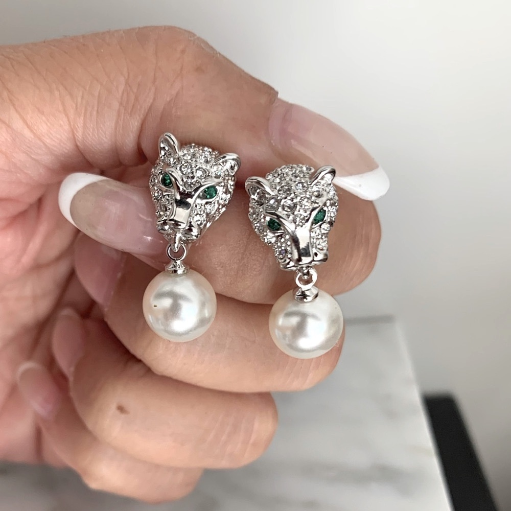 Silver Jaguar Rhinestone and pearl stud dangle Earrings